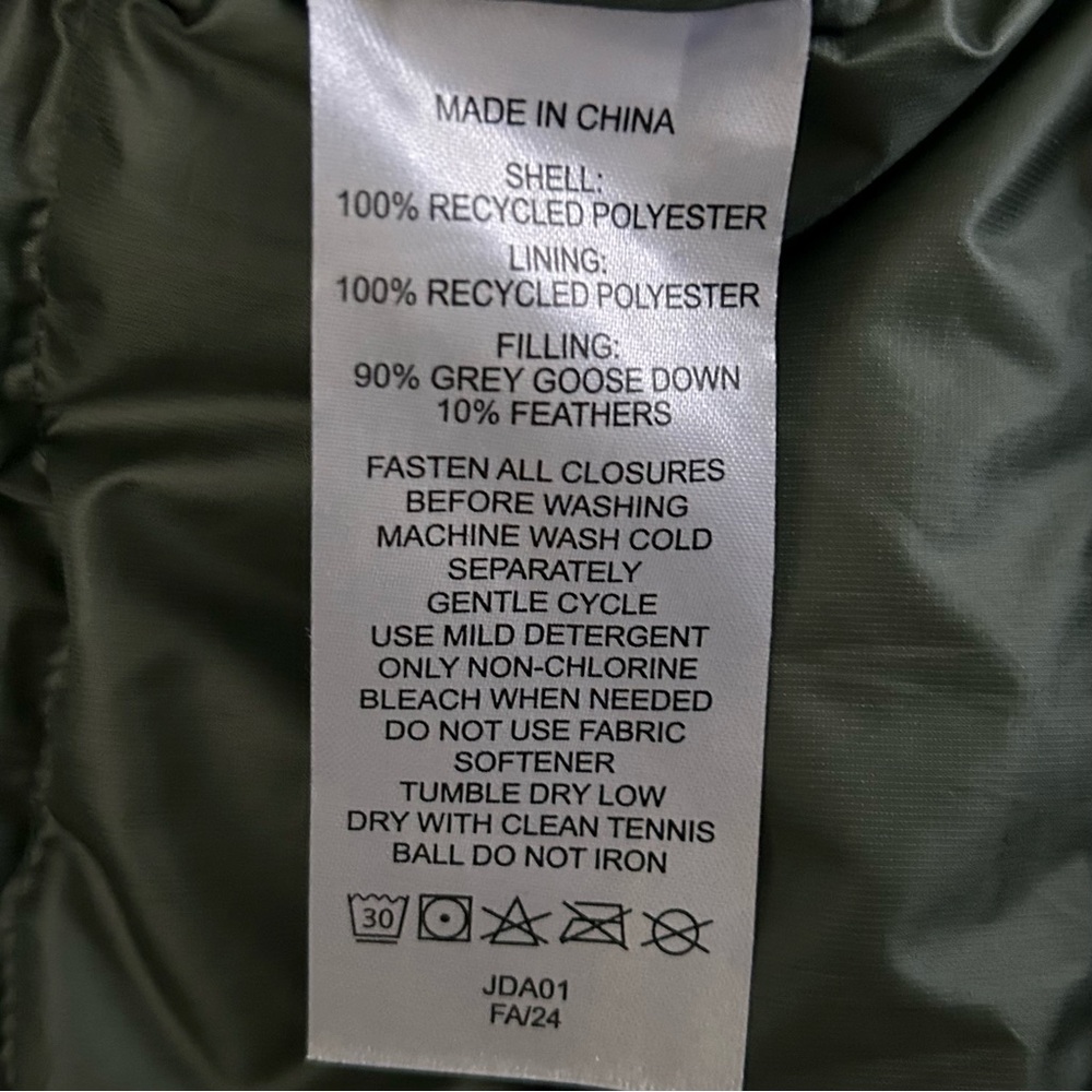 Quince Women's Green Puffer Vest Lightweight Packable Goose Down Fill Size XL - Picture 6 of 6
